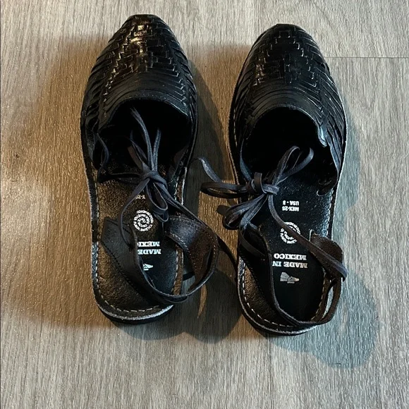 Black Leather Women Sandals - Picture 8 of 8